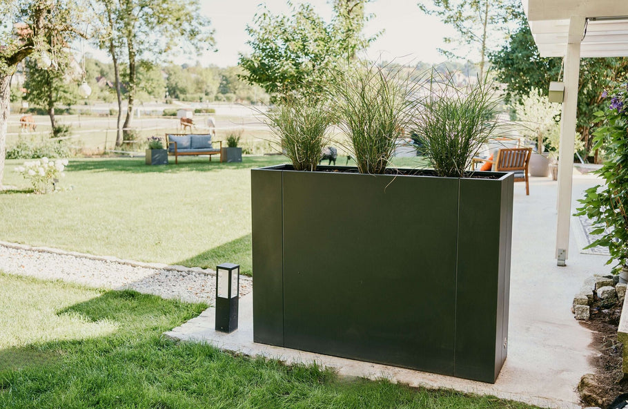 Durabilité au jardin : parterres surélevés en métal comparés à ceux en bois et en plastique